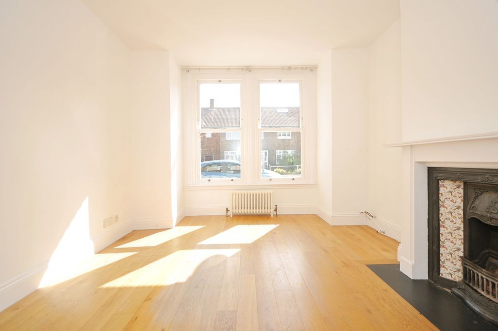 Property photo 2 of 17 Photo