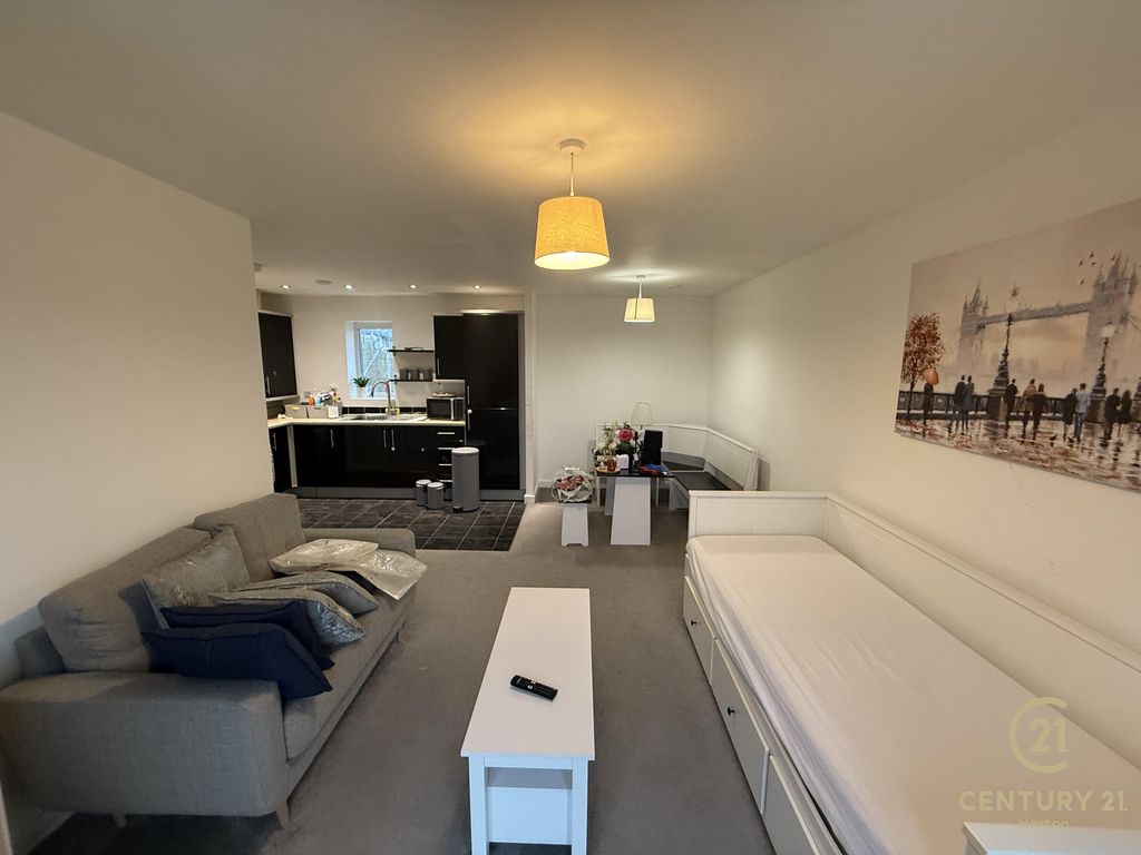 Property photo 2 of 13