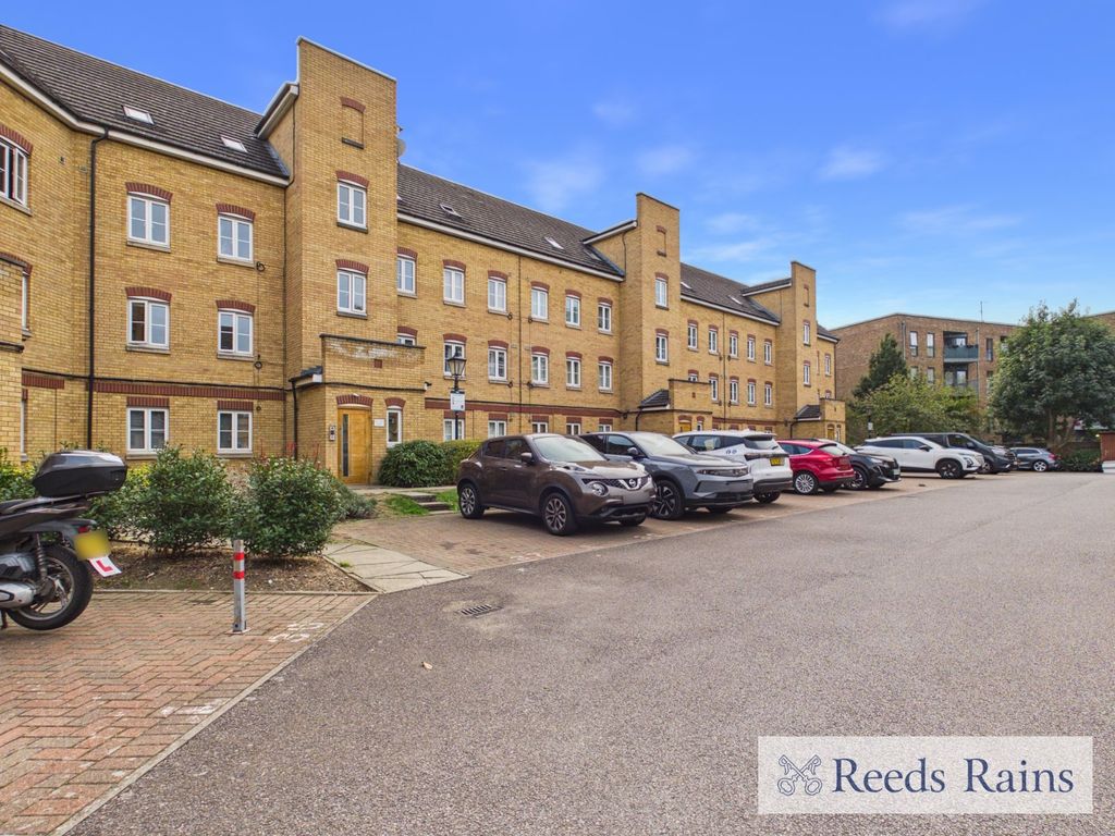 Property photo 1 of 19 Picture No. 03
