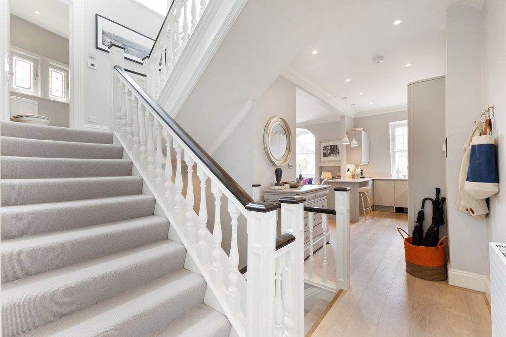 Property photo 1 of 24 Grand Staircase