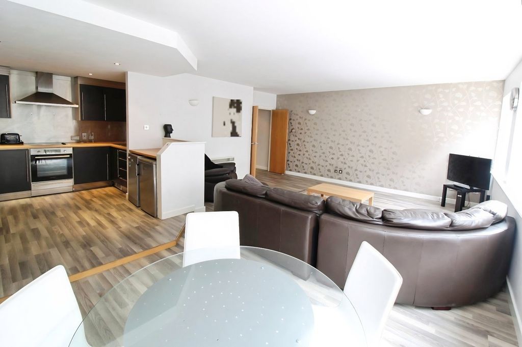 Property photo 2 of 11 Picture No. 21