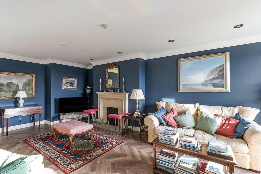 Property photo 3 of 21 Ph11_6328184.Jpg