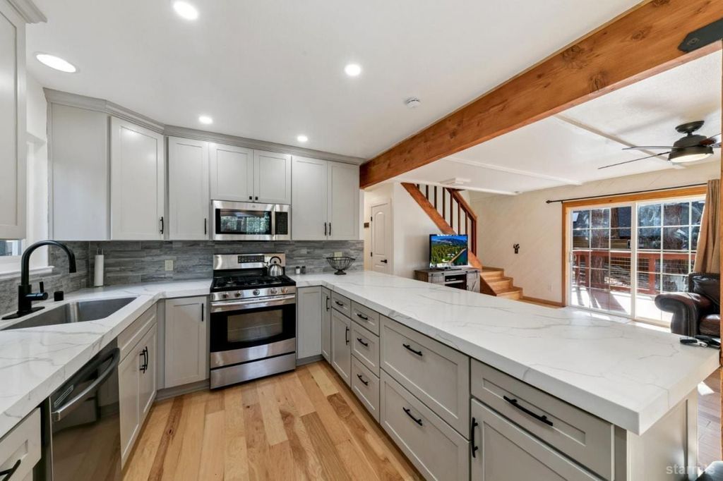 Property photo 1 of 27