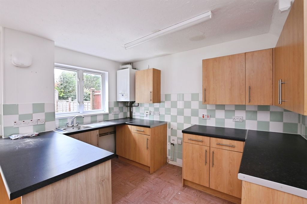 Property photo 3 of 14