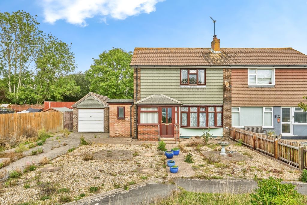 Property photo 1 of 12 Front