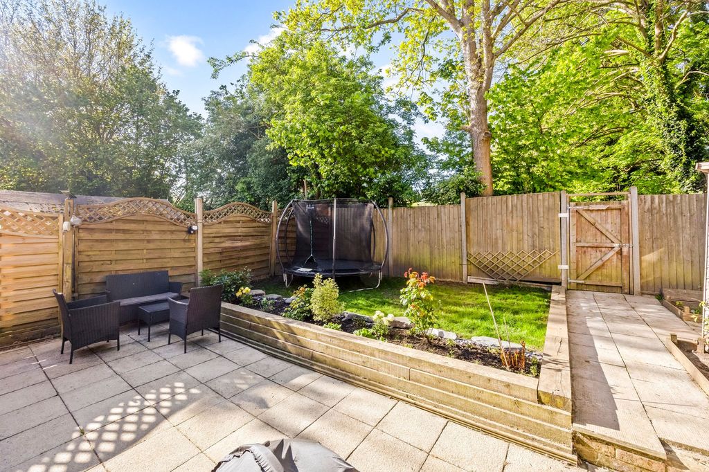 Property photo 3 of 18