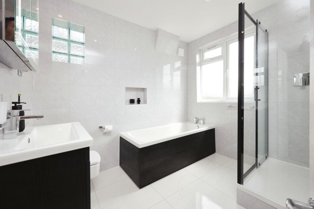 Property photo 1 of 13 Eosr7969.Jpg