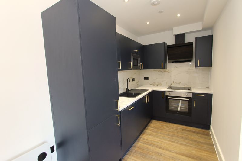 Property photo 3 of 11 Photo 8