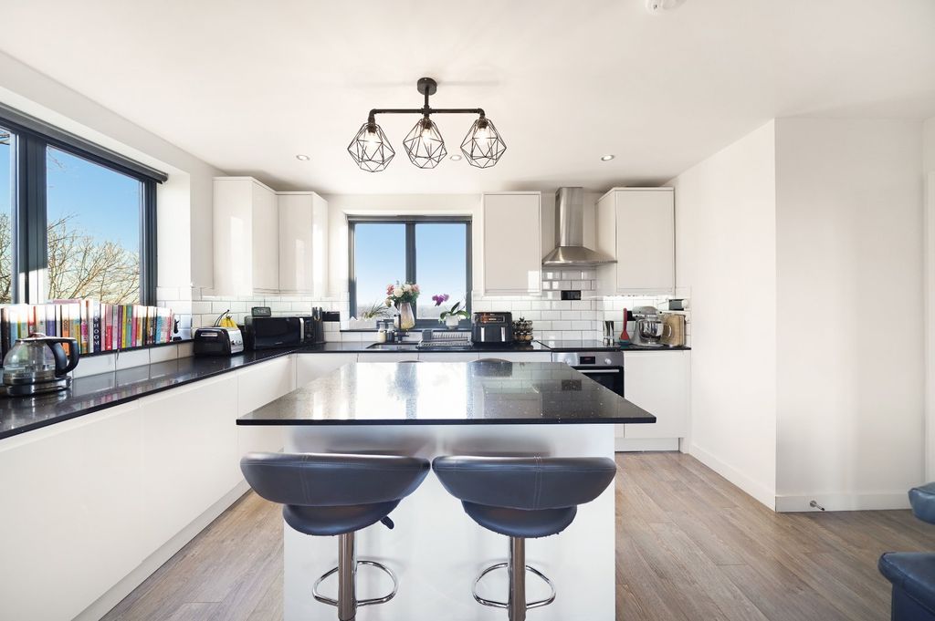 Property photo 3 of 26 Picture No. 36