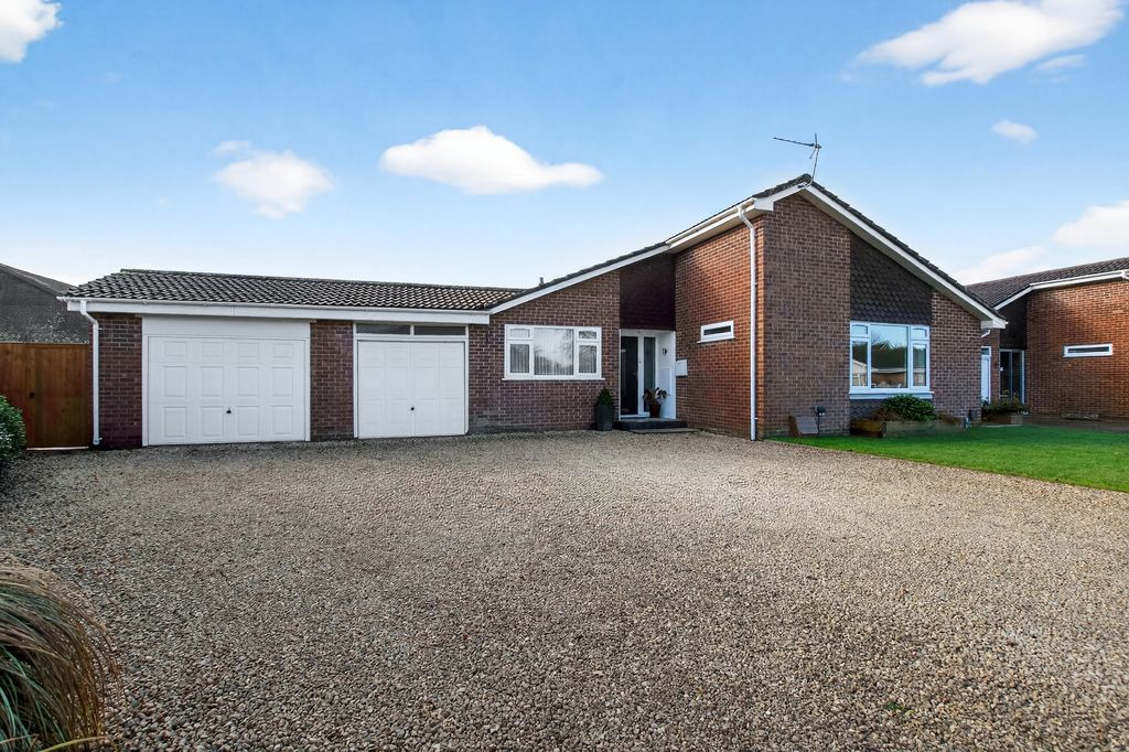 Property photo 1 of 20 Front View