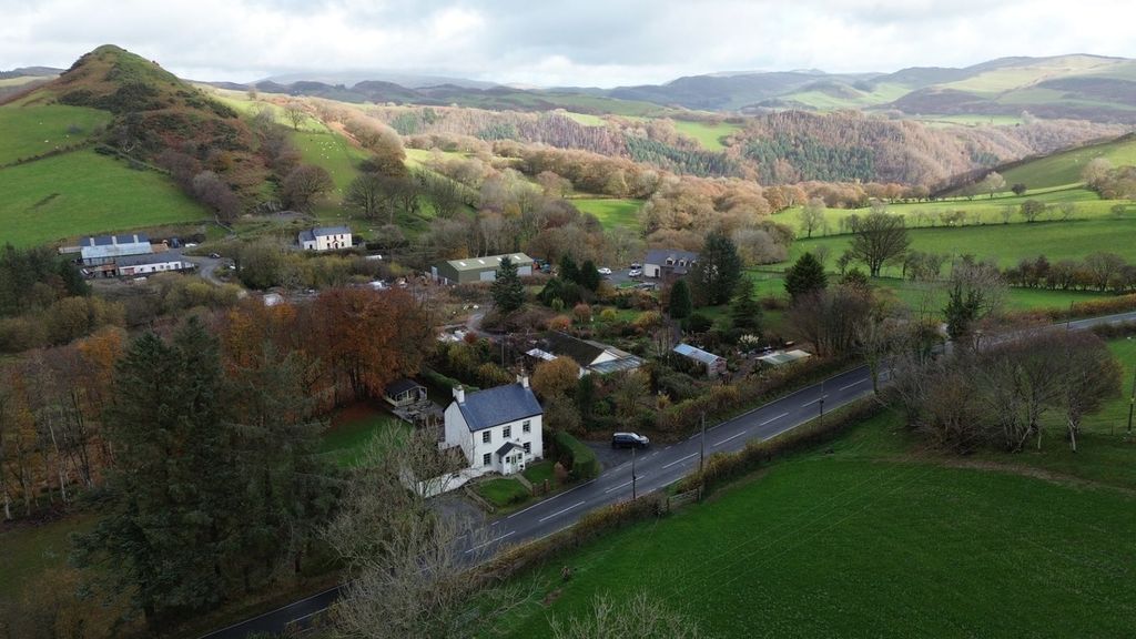 Property photo 3 of 50