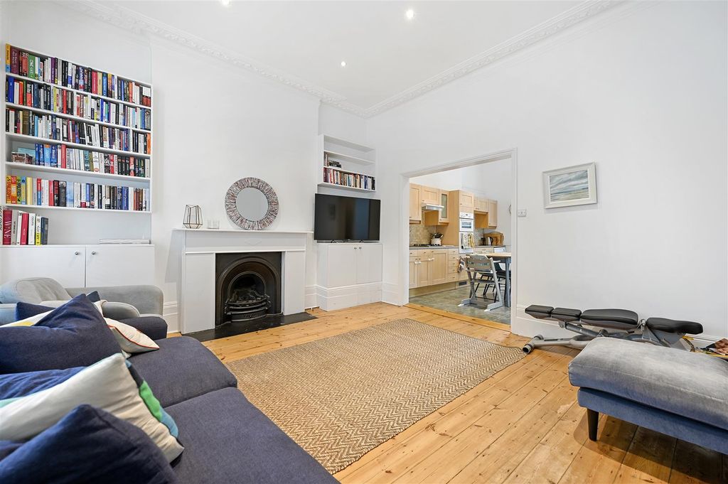 Property photo 1 of 10 Fbl - Shepherds Bush Road - Receptionb3-1.Jpg