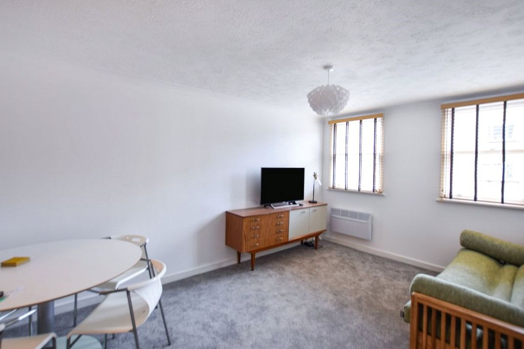 Property photo 2 of 10 Picture No. 09