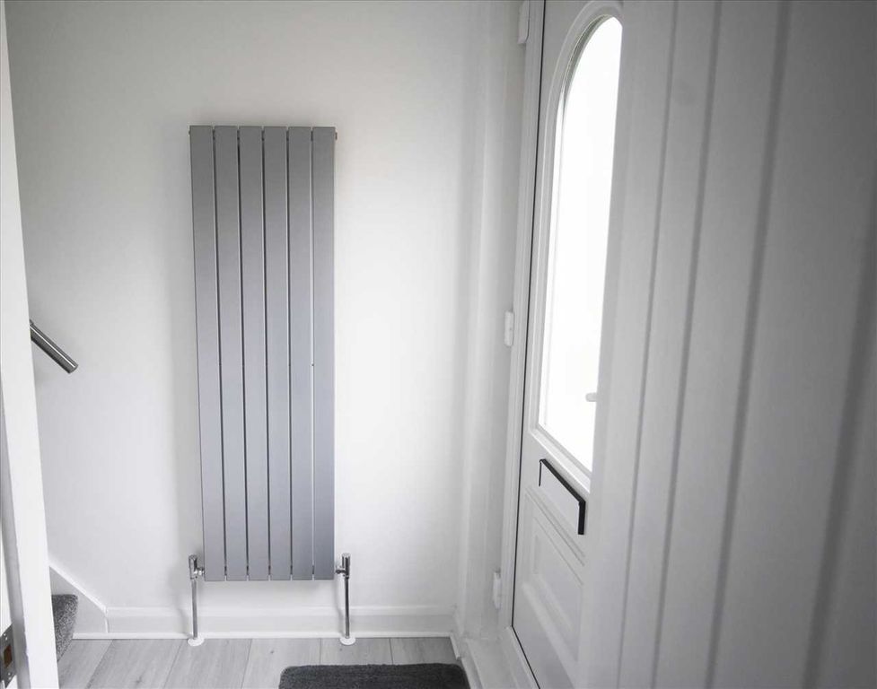 Property photo 2 of 16 Entrance Lobby