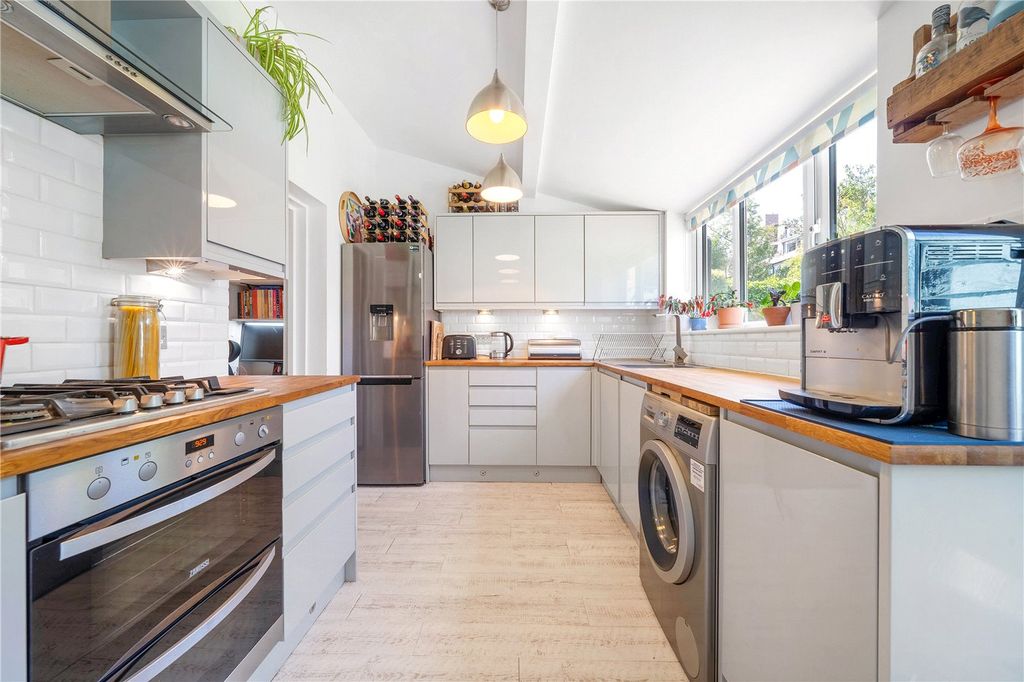 Property photo 3 of 15 Kitchen
