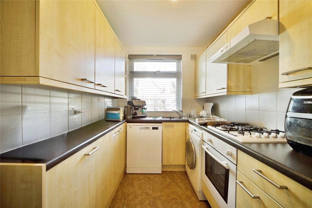 Property photo 3 of 13 Picture No. 24
