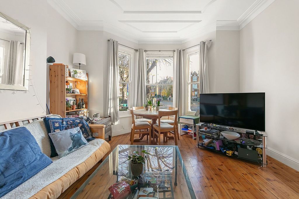 Property photo 2 of 11