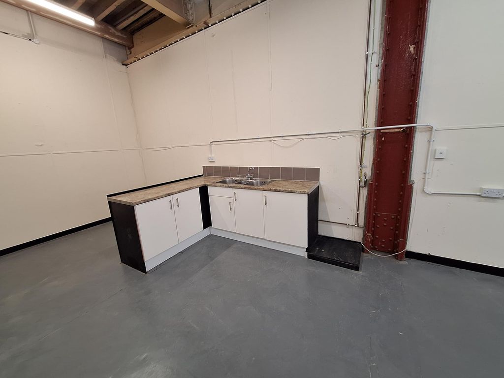 Property photo 1 of 2