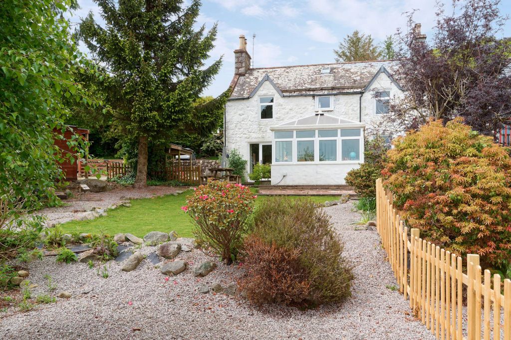 Property photo 1 of 31