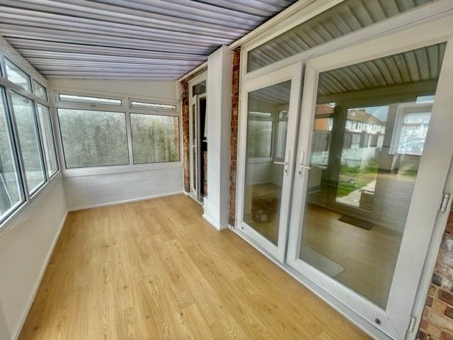 Property photo 3 of 9 Extension