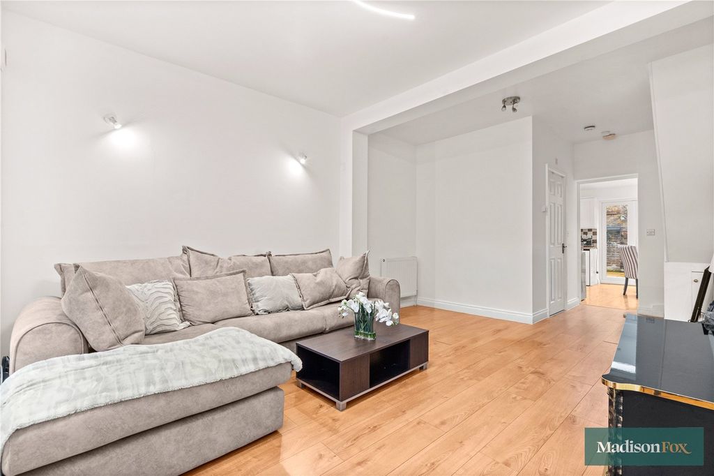 Property photo 2 of 16 Picture No. 52