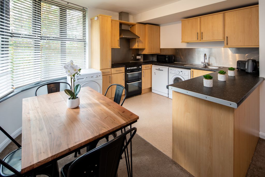 Property photo 2 of 18 Hope Court Flat 3 Kitchen 1