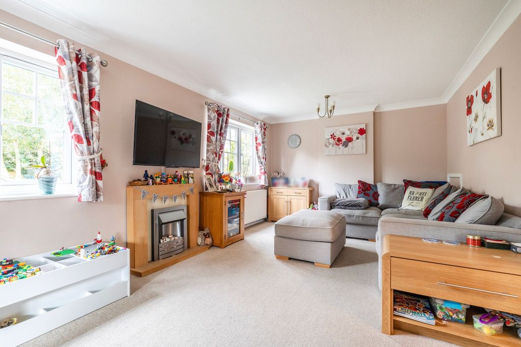 Property photo 2 of 24