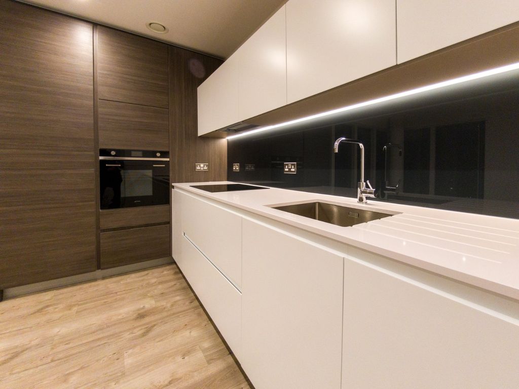 Property photo 3 of 13 Kitchen