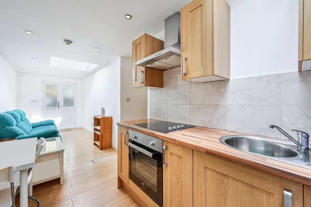 Property photo 3 of 7