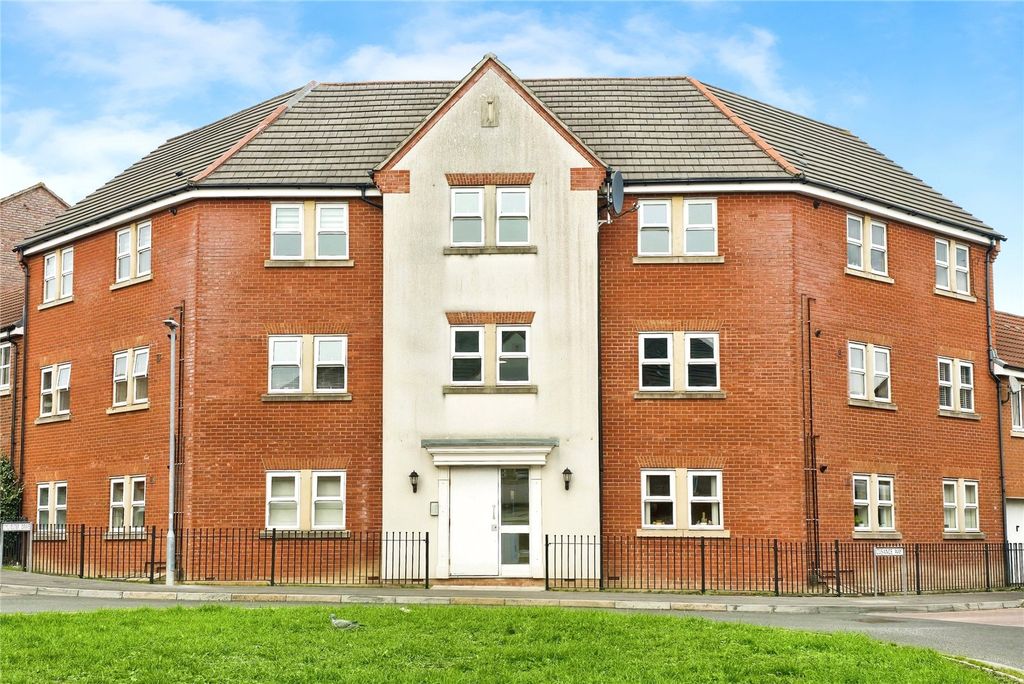 Property photo 1 of 13 External