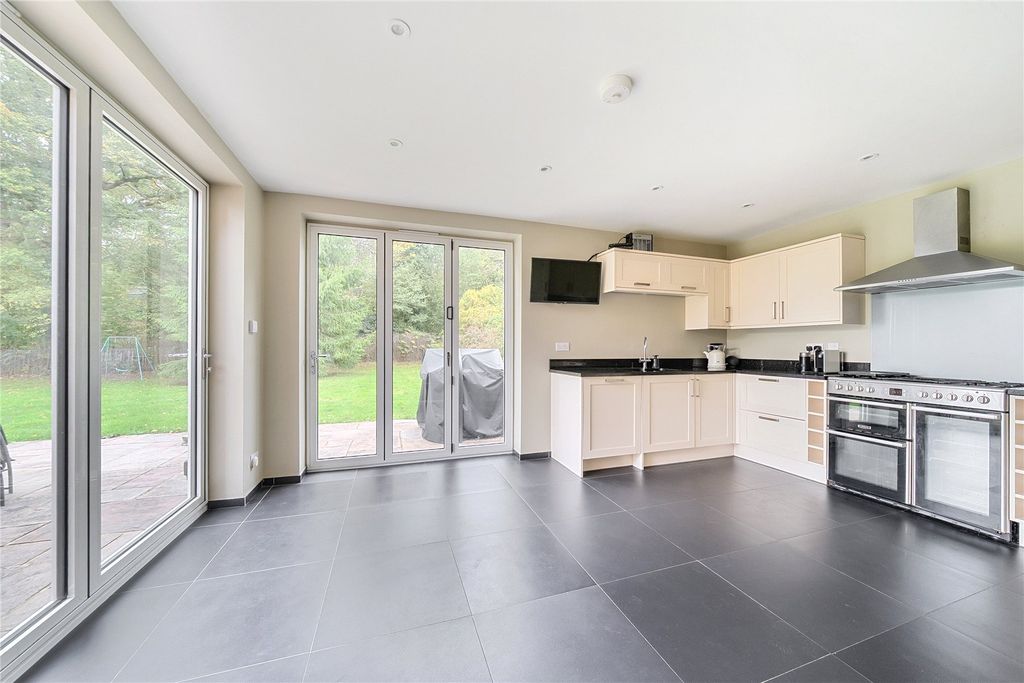 Property photo 3 of 16 Picture No. 50