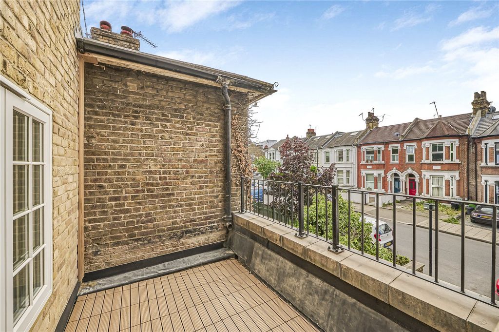 Property photo 2 of 16 Picture No. 06
