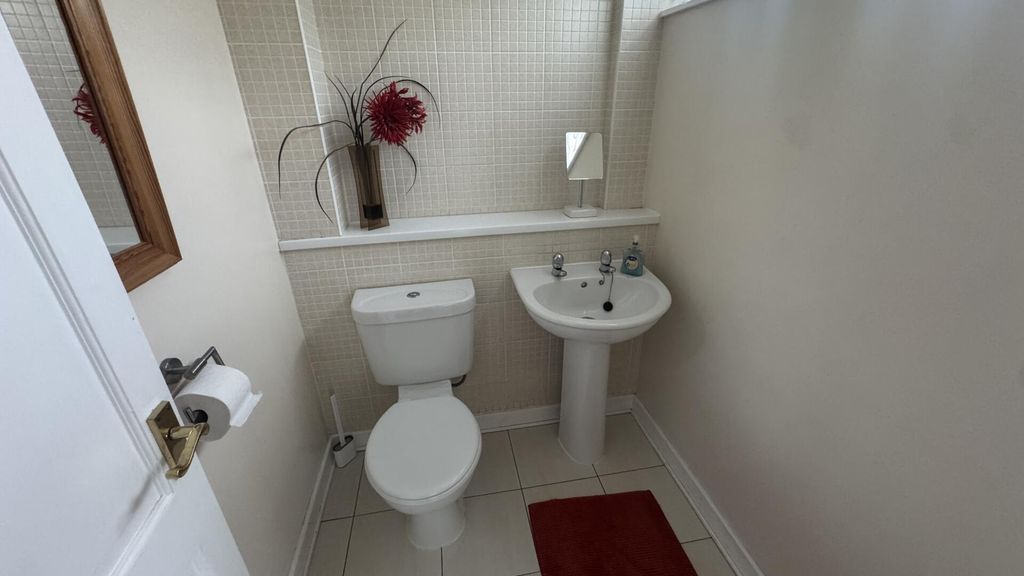 Property photo 3 of 22 WC
