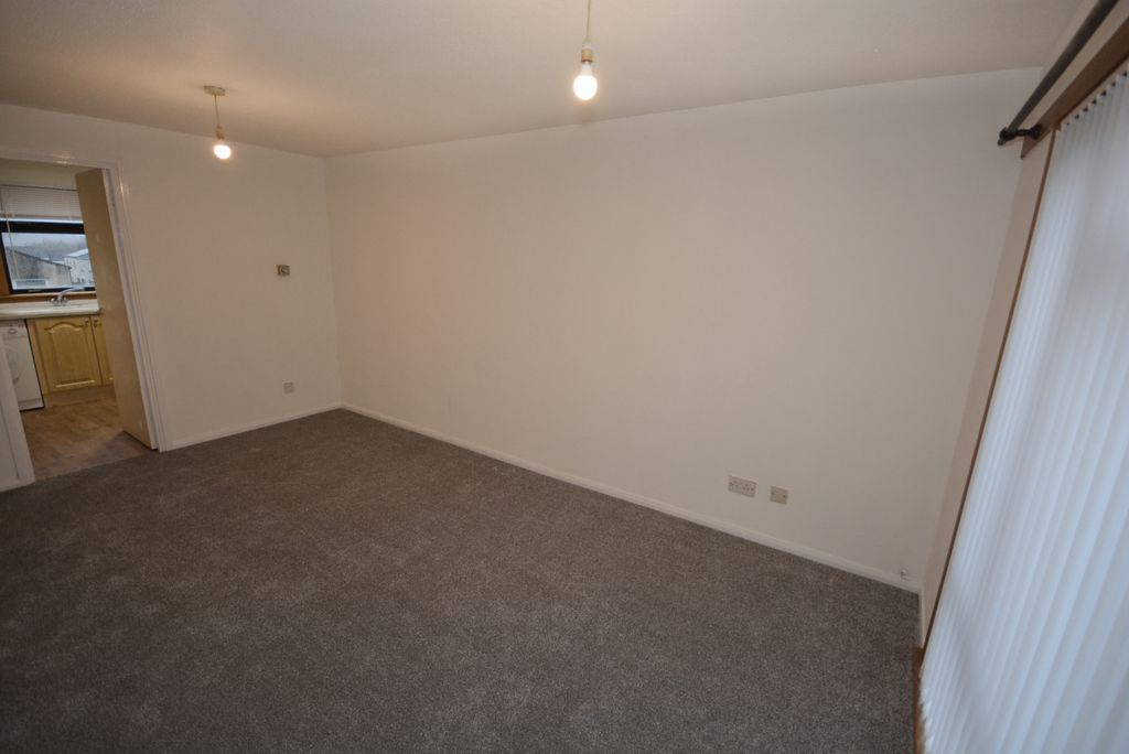 Property photo 2 of 6 Lounge 2