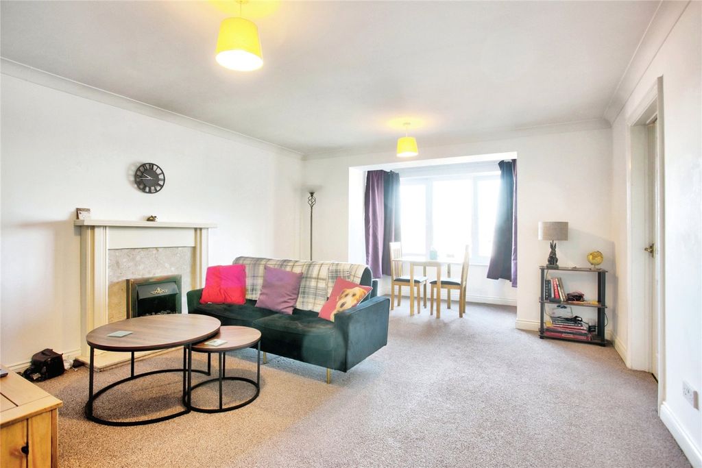 Property photo 3 of 17 Picture No. 13