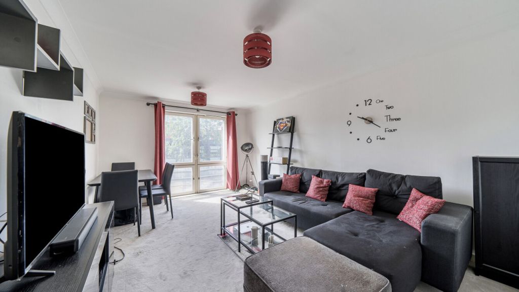 Property photo 1 of 11