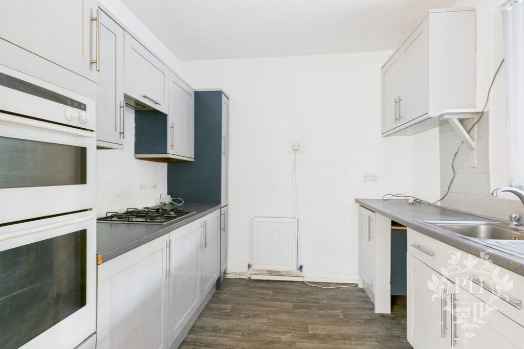 Property photo 3 of 10 Cam02002G0-Pr0207-Still004.Jpg