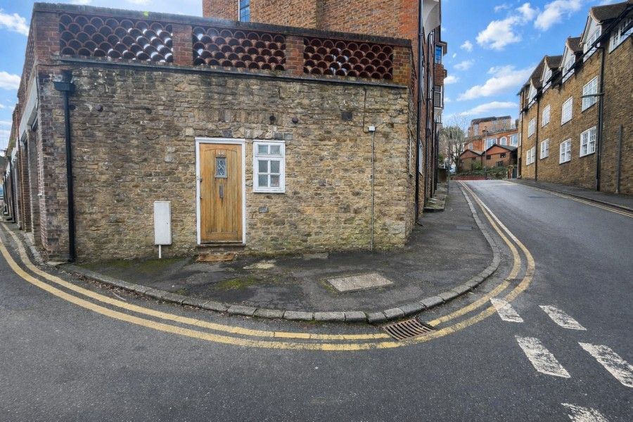 Property photo 1 of 4