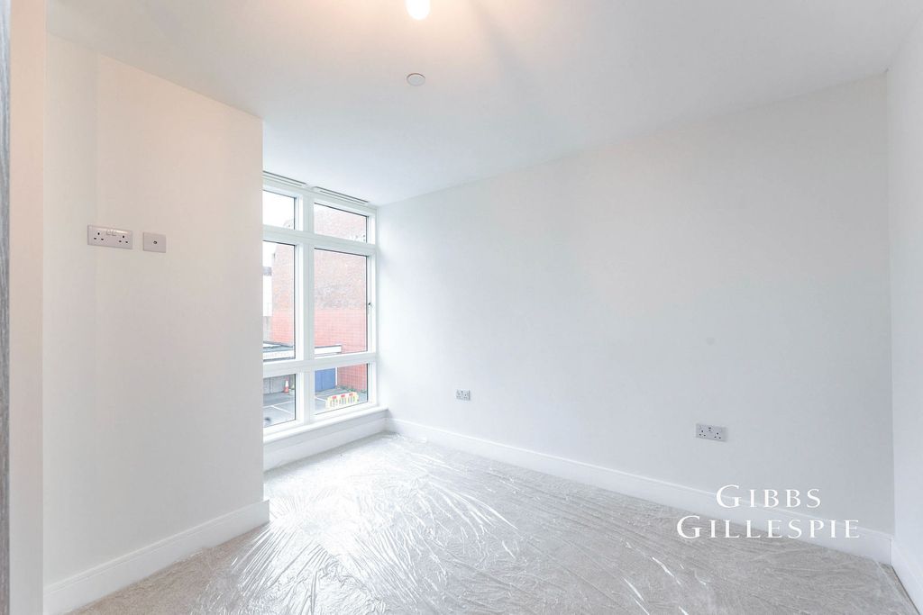 Property photo 2 of 11 Photo