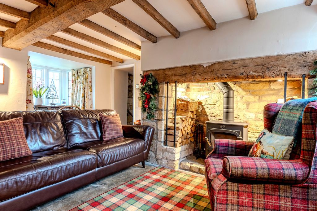 Property photo 2 of 24 Snug