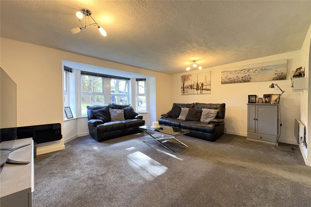 Property photo 2 of 8 Picture No. 04