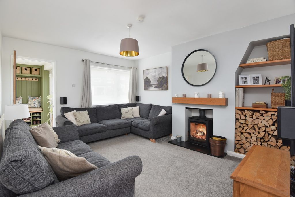 Property photo 2 of 26 48840110