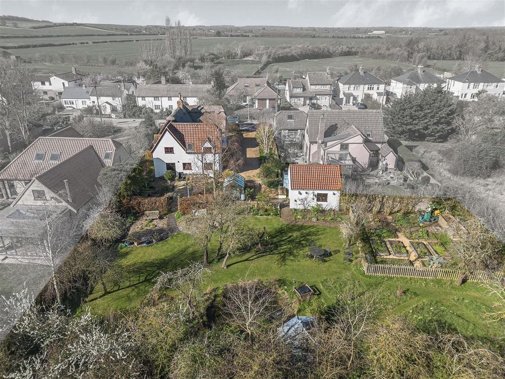 Property photo 1 of 48 74_75003.Jpg