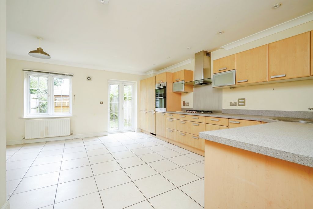 Property photo 2 of 17 Photo