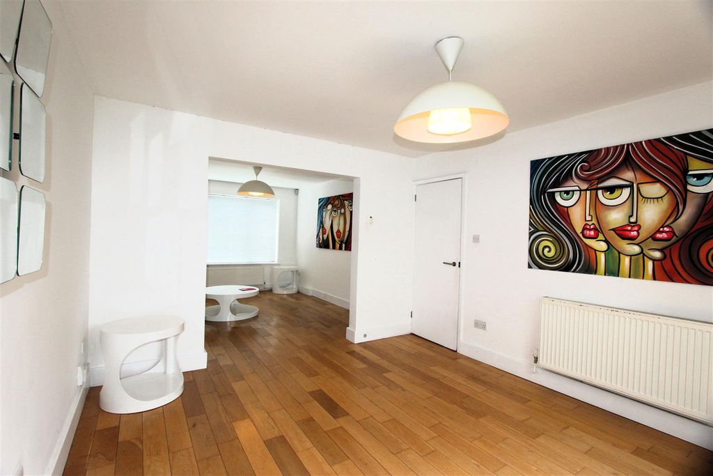 Property photo 3 of 22 3.Jpg