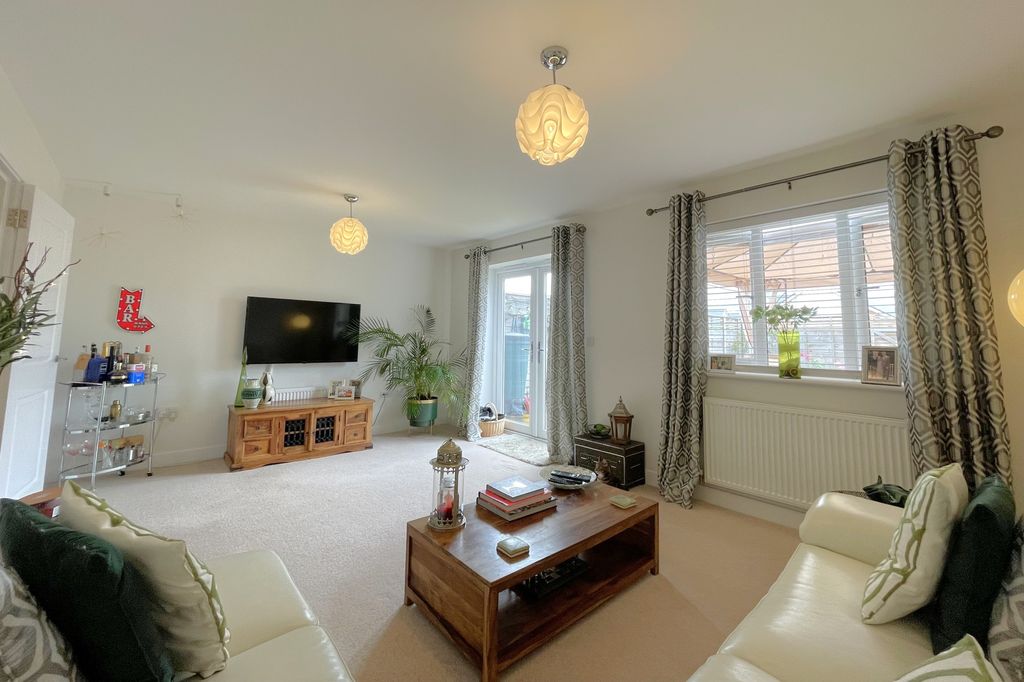 Property photo 2 of 15