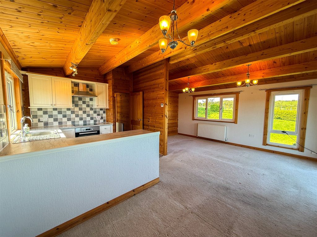 Property photo 3 of 14 Picture No. 11