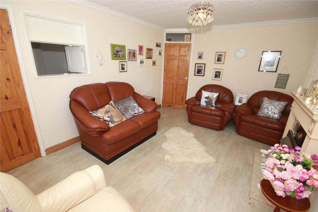 Property photo 3 of 13 Picture No. 10