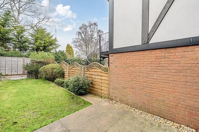 Property photo 2 of 22 Garden View
