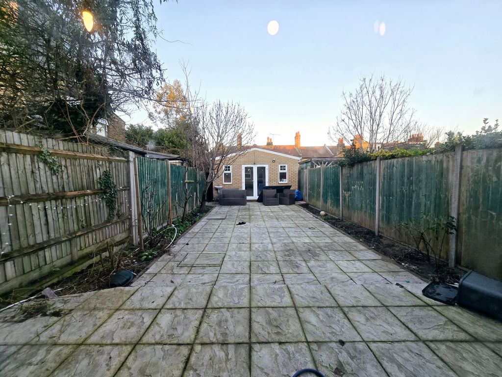 Property photo 3 of 15